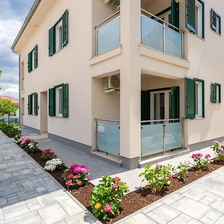 Divine Apartments Baška Екстериор снимка