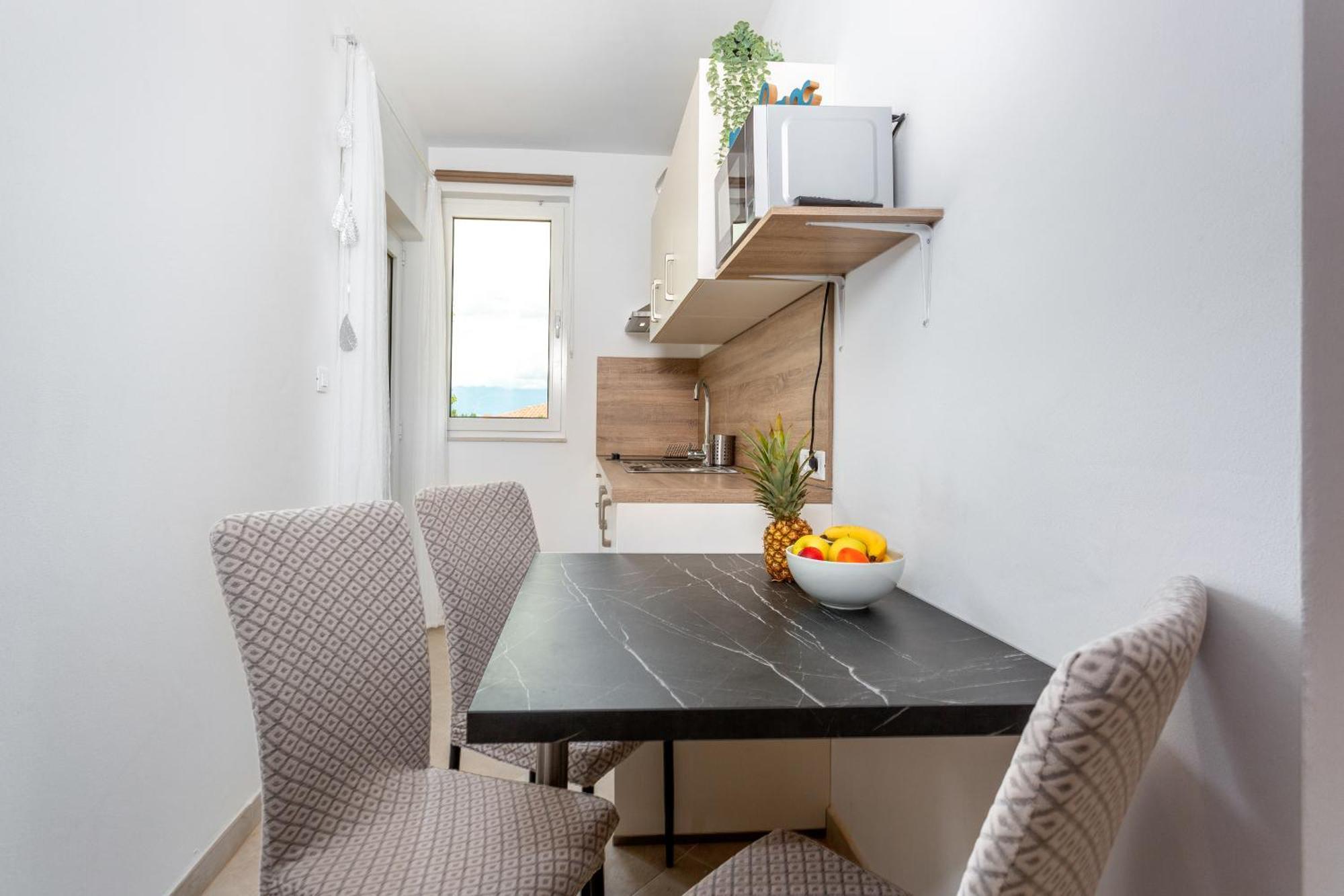 Divine Apartments Baška Екстериор снимка